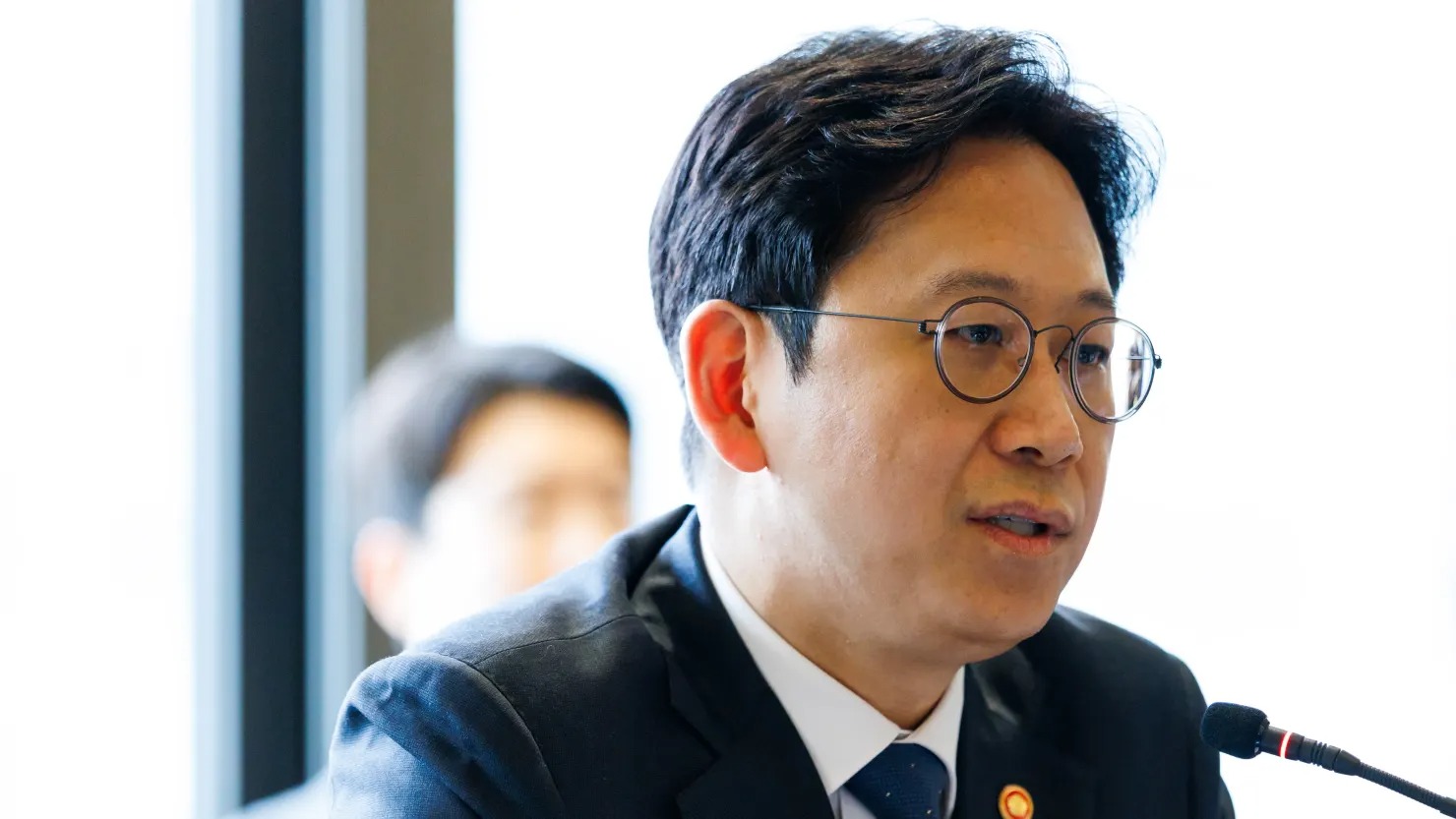 Ông Bae Kyung-Hoon, Phó Thủ tướng Hàn Quốc, phát biểu trong lễ ký kết biên bản ghi nhớ tại Seoul, Hàn Quốc, hôm thứ Hai, ngày 27 tháng 4 năm 2026