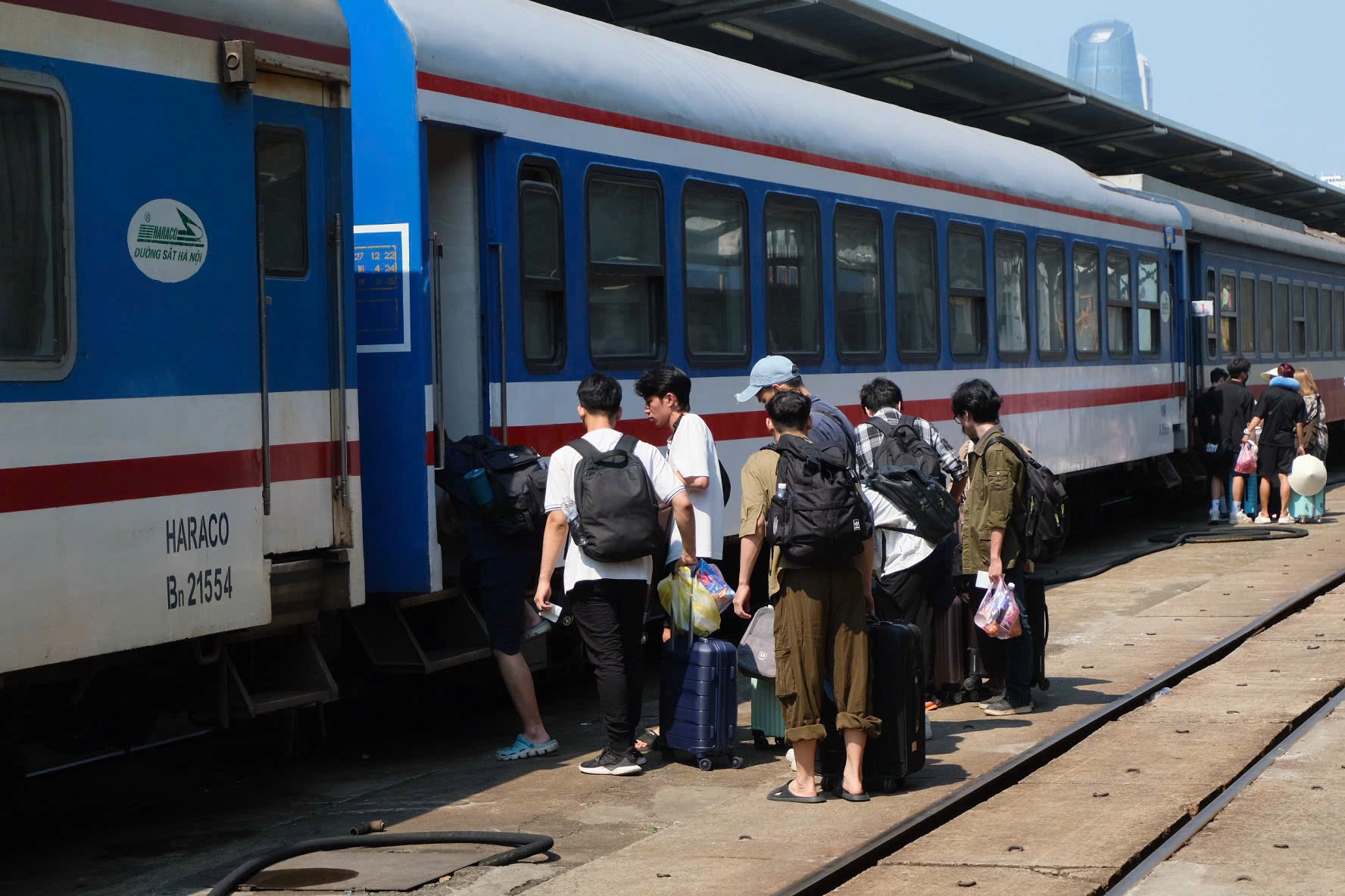 Chi phí hàng không tăng cao đang tác động trực tiếp đến sức mua của thị trường du lịch hè.