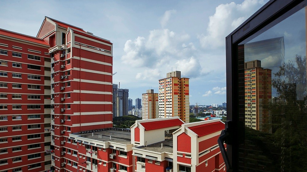 Để giúp người dân Singapore sớm có căn nhà đầu tiên, ít nhất 95% nguồn cung căn hộ từ 4 phòng trở lên được dành riêng cho người mua lần đầu. Ảnh: HDB