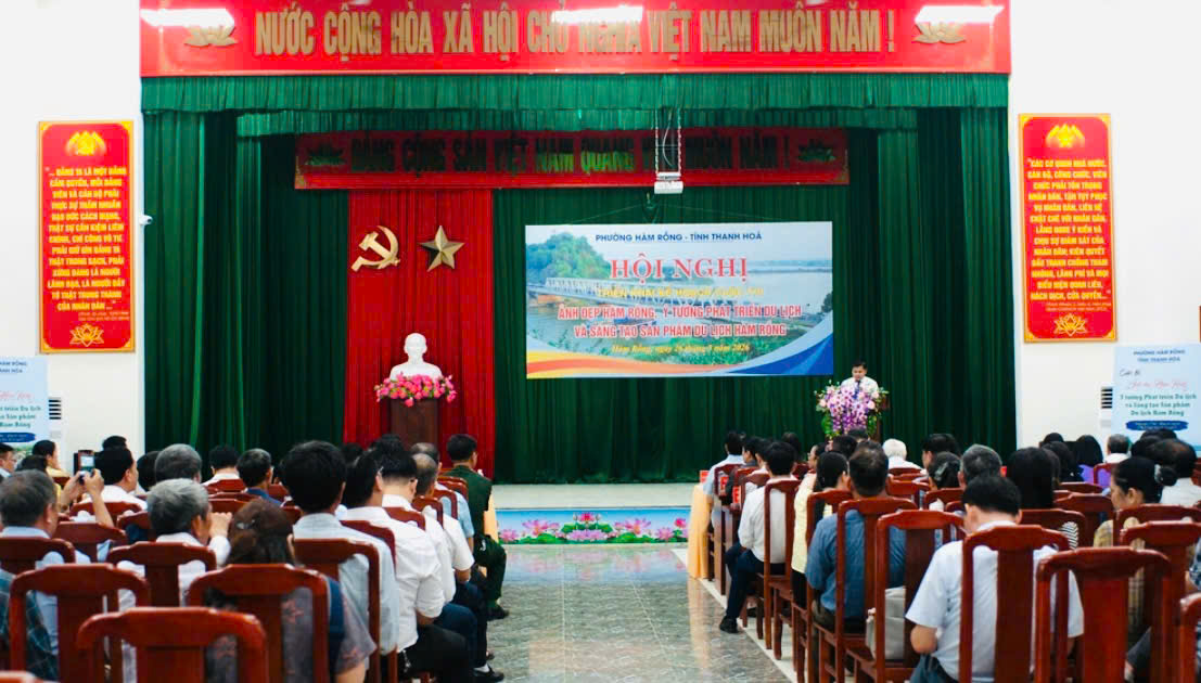 Toàn cảnh hội nghị.