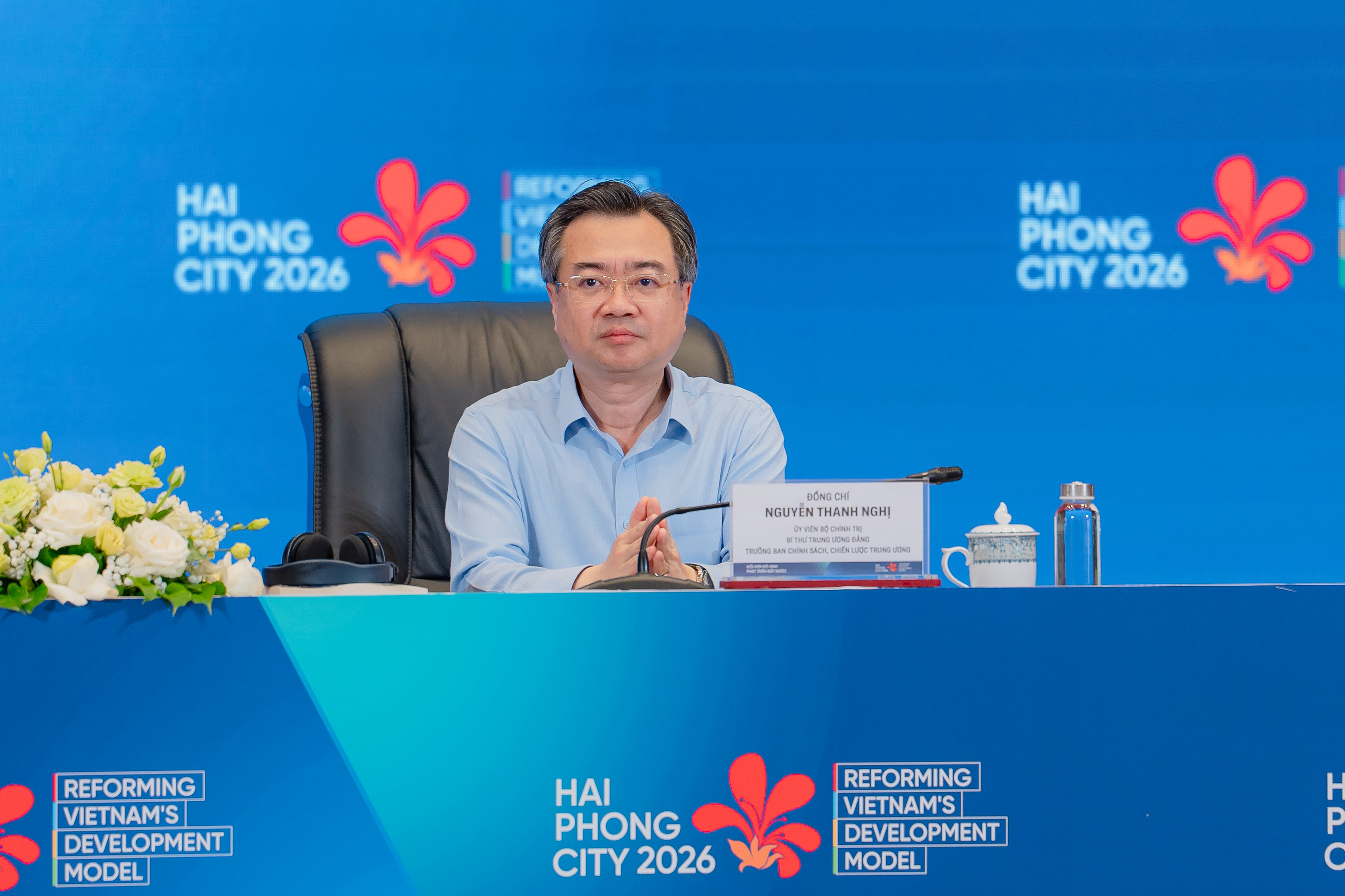 TS. Nguyễn Thanh Nghị, Ủy viên Bộ Chính trị, Bí thư Trung ương Đảng, Trưởng Ban Chính sách, Chiến lược Trung ương phát biểu tại Hội thảo. Ảnh: Việt Dũng