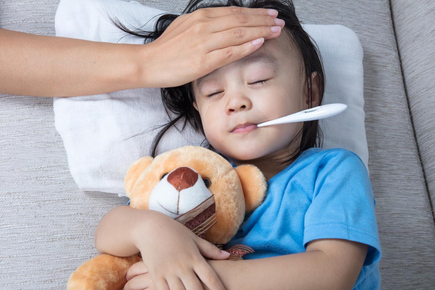 Tăng cường bảo vệ trẻ em trước “bộ 3” tác nhân hô hấp nguy hiểm