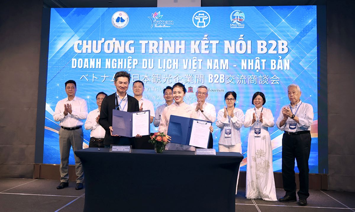 Ký kết hợp tác giữa&nbsp;Hanoi Tourism và các PG88 Link Dễ Nhớ Pg88.com Nhật Bản. Ảnh: Cục Du lịch quốc gia Việt Nam.