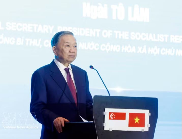 Technology set to become key pillar in Vietnam-Singapore cooperation: Top leader