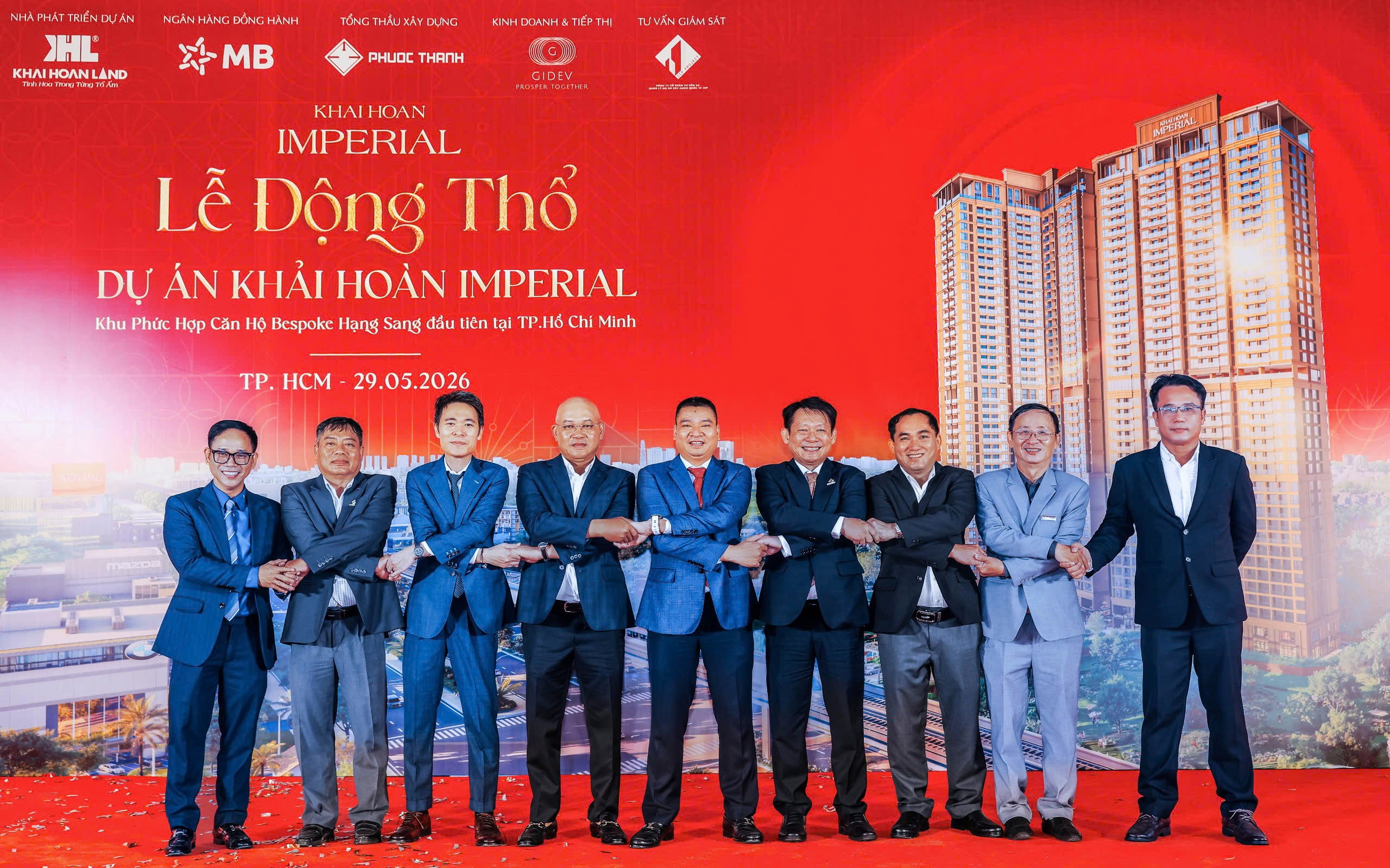 Đại diện Tổng thầu xây dựng Phước Thành khẳng định quyết tâm đồng hành triển khai Pg88vn.top độc quyền mỗi ngày đúng tiến độ.&nbsp;Ảnh:&nbsp;Khải Hoàn Land.