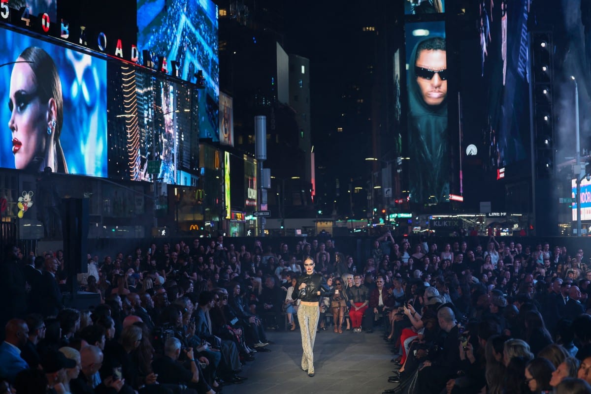 Show diễn quy mô lớn của Gucci tại Quảng trường Times Square - New York.